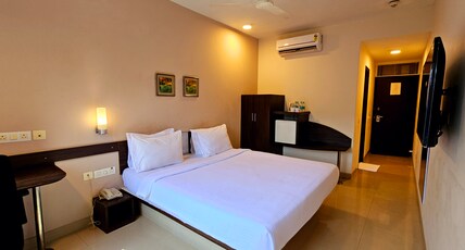 Ginger Trivandrum Room Type - Queen Room