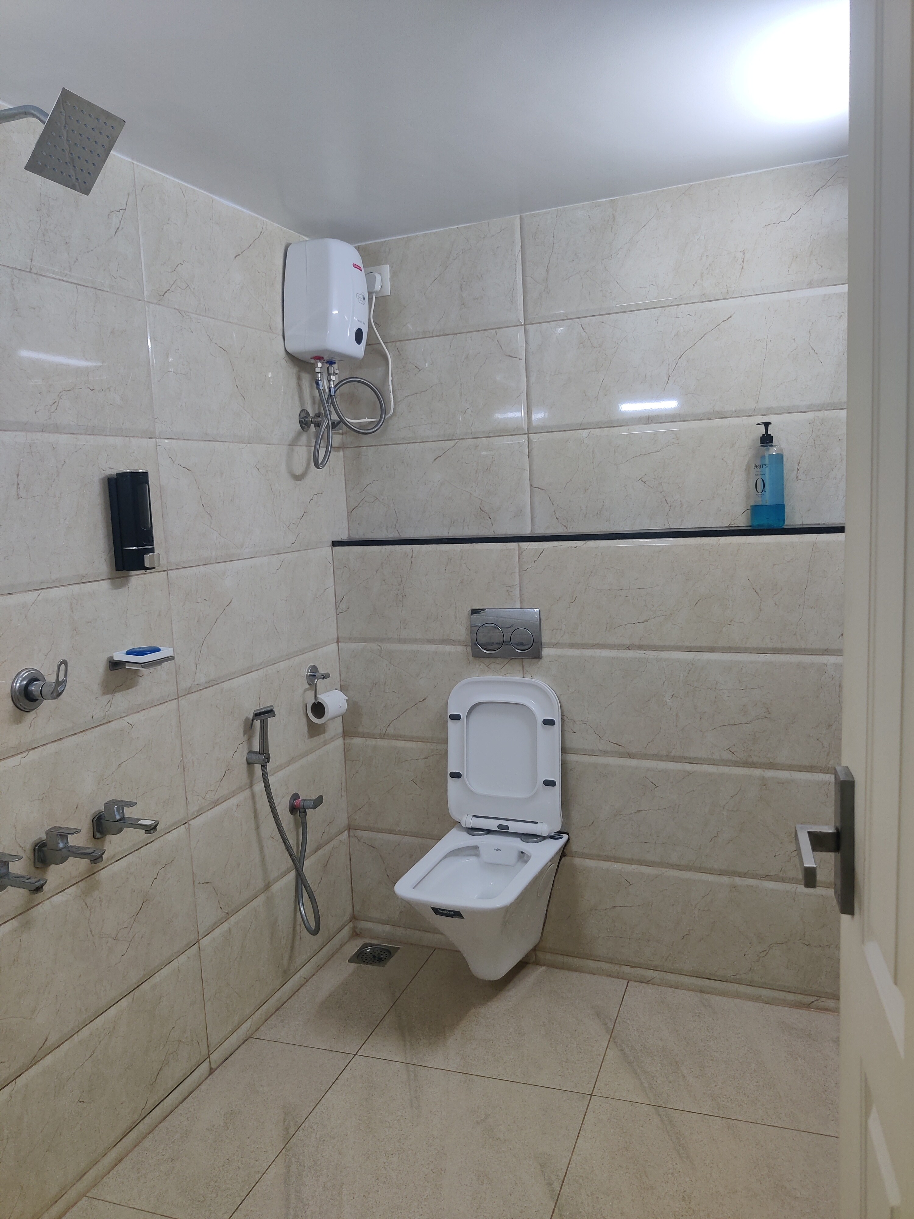 Clasy Inn Homestay - Tap to explore photos