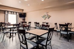 Best Western Plus Kenedy Inn