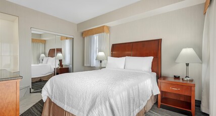 Best Western Plus Suites Downtown Room Type - Suite-1 Queen Bed, Non-Smoking, Kitchenette, Living Room, Jacuzzi, Dining Room, Sofabed, Full Breakf Best Western Plus Suites Downtown Room Type - Suite-1 Queen Bed, Non-Smoking, Kitchenette, Living Room, Jacuzzi, Dining Room, Sofabed, Full Breakf