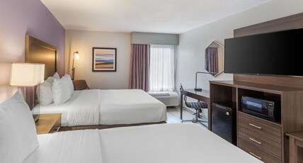 Best Western Hickory Room Type - 2 Double Beds, Non-Smoking, Exterior Access, Microwave And Refrigerator, Wi-Fi, Continental Breakfas Best Western Hickory Room Type - 2 Double Beds, Non-Smoking, Exterior Access, Microwave And Refrigerator, Wi-Fi, Continental Breakfas