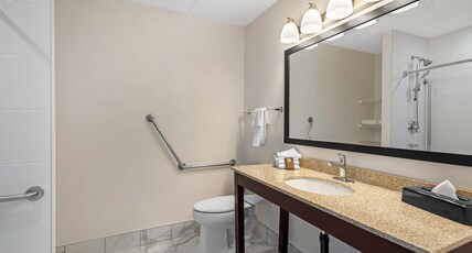 Best Western Plus Suites Downtown Room Type - 1 Queen Bed, Non-Smoking, Mobility Accessible, High Speed Internet Access, Microwave And Refrigerato Best Western Plus Suites Downtown Room Type - 1 Queen Bed, Non-Smoking, Mobility Accessible, High Speed Internet Access, Microwave And Refrigerato