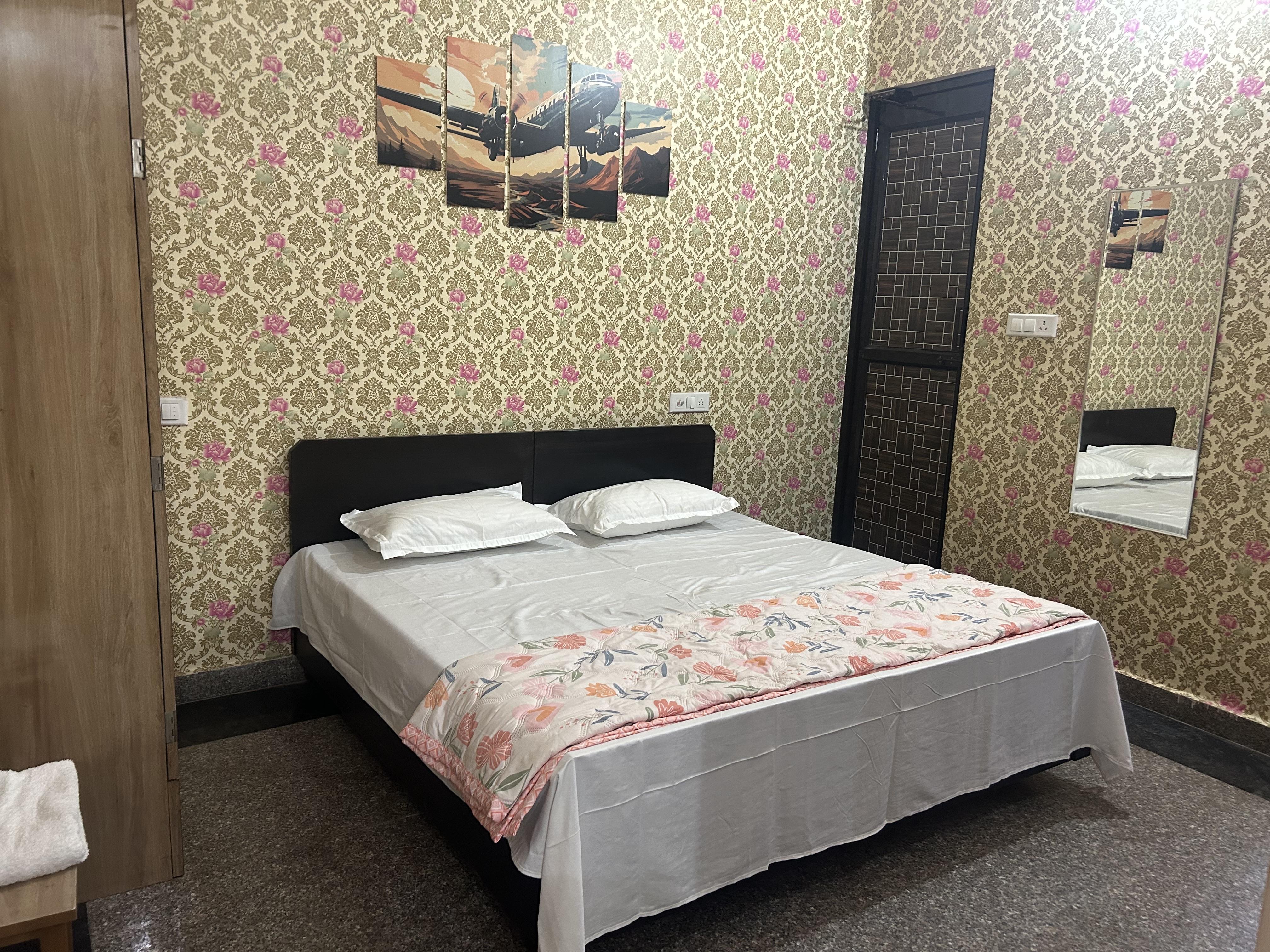 Bamrah - Tap to explore photos