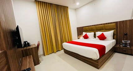 The Royal Legacy Hotel Room Type - Deluxe(King Size Double Bed)