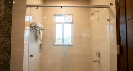 Grand 5 resort Meerut Room Type - Executive Room