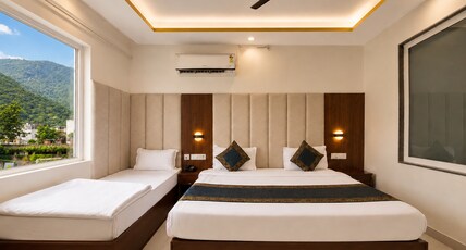 The Weekend Heights Room Type - Deluxe Triple Bed