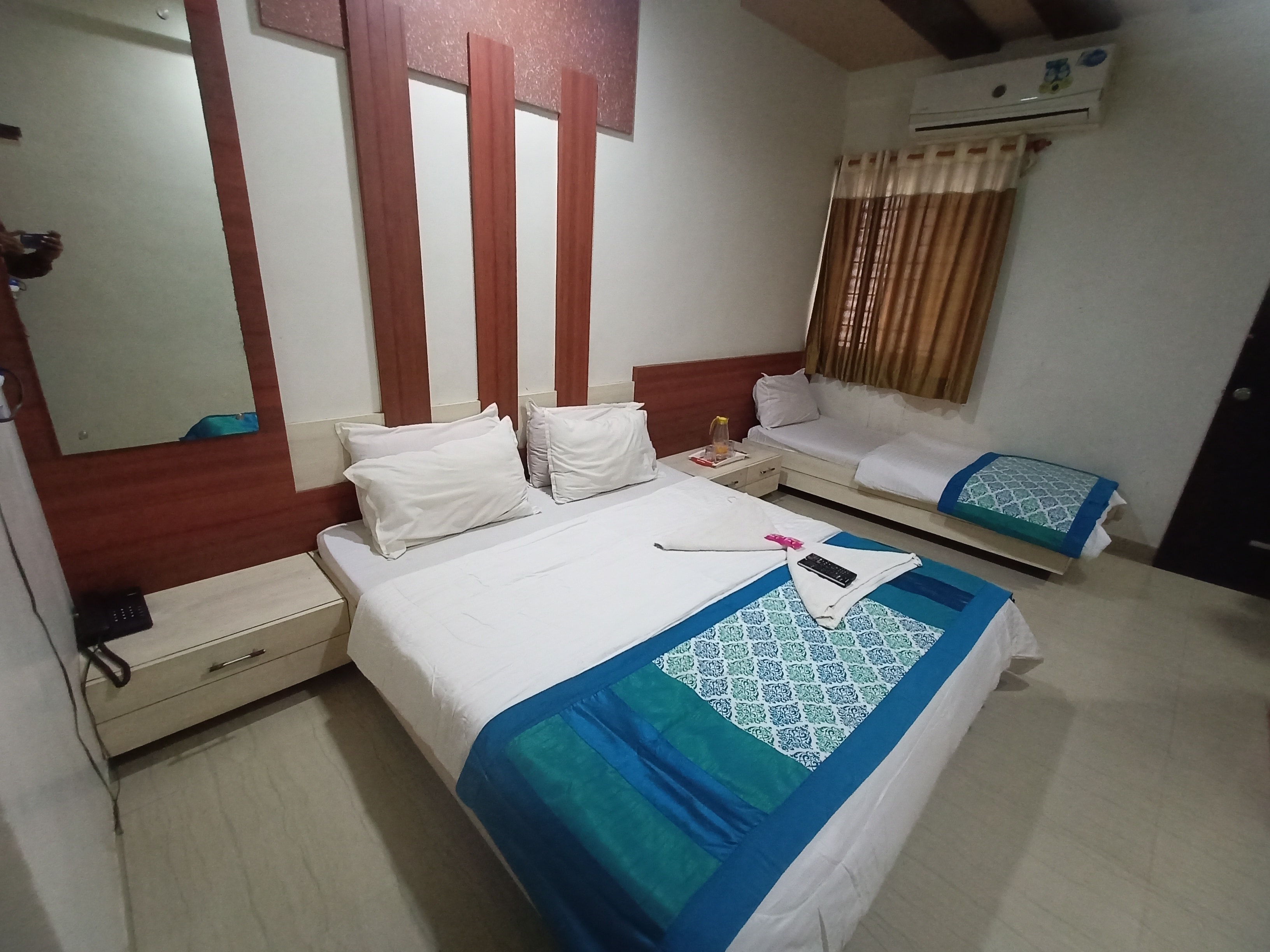 Hotel Sitara - Tap to explore photos