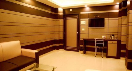 HOTEL S G INTERNATIONAL Room Type - Suite Room