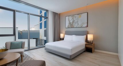 DoubleTree by Hilton Abu Dhabi Yas Island Residences Room Type - KING ACCESSIBLE STUDIO