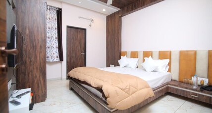 hotel leela residency Room Type - AC Classic Room