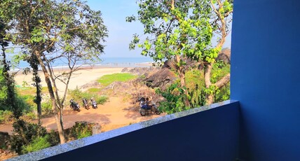 Mabla Guest House | Rooms & Cafe Room Type - STANDARD AC WITH PRIVATE BALCONY