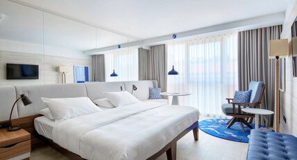 Radisson Blu Hotel, Nice Room Type - Junior Suite - Mountain View amp; Terrace