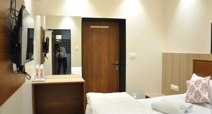 Shambu's Villa MountAbu Room Type - Comfort AC Rooms