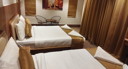 DAMODAR RIVER RETREAT Room Type - Family Room of 4 with River View (1st Floor) DAMODAR RIVER RETREAT Room Type - Family Room of 4 with River View (1st Floor)