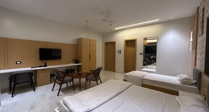 Hotel Pali Hill Resort Room Type - Deluxe Room with Air Conditioning