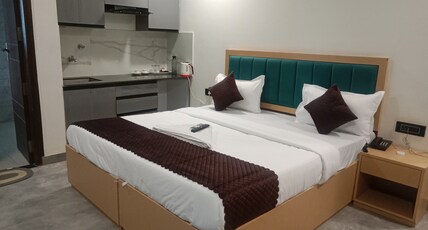 Hotel Leaf Studio near Medanta Room Type - LEAF SUPER DELUXE WITH KITCHEN
