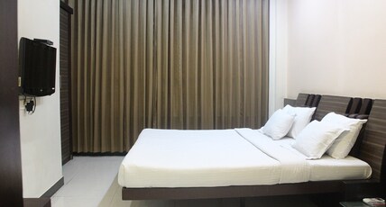 The Regency Inn Room Type - Deluxe Room