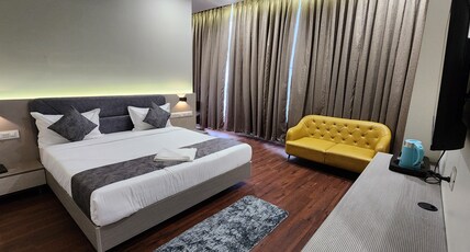 Hotel Great View Room Type - City View Suite with King Bed