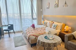 Golden Haven Stays| Golf Course | Joy Square | Couple Friendly