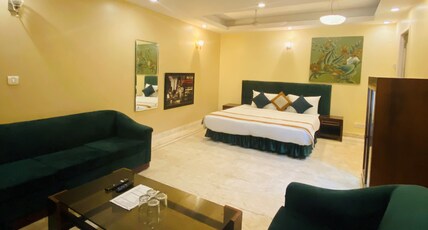 JPM White House Room Type - Suite Room