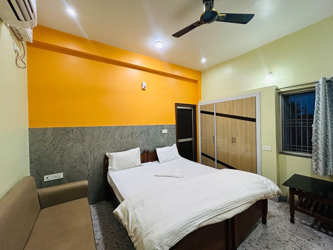 HOTEL NEEL KAMAL-A - Tap to explore photos