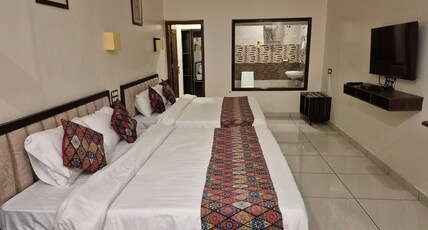 Hotel Bandla Heights and Palm Tree Restaurant Room Type - 1 Bedroom Family Room with Balcony Hotel Bandla Heights and Palm Tree Restaurant Room Type - 1 Bedroom Family Room with Balcony