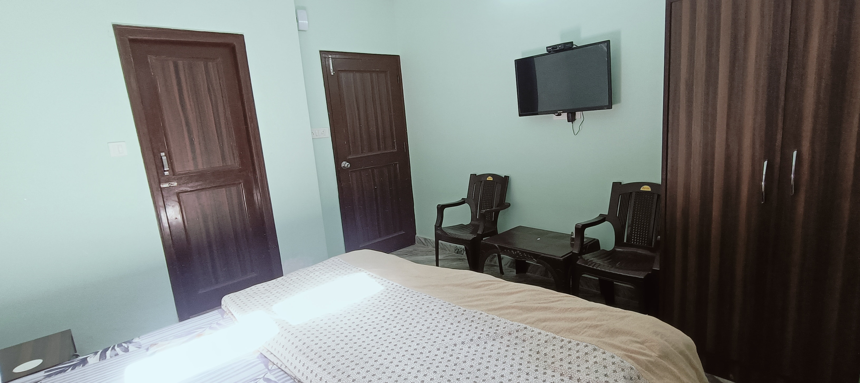 Devbhoomi Inn Shimla homestay - Tap to explore photos