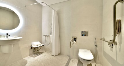 Hilton Garden Inn Bahrain Bay Room Type - KING ACCESSIBLE ROOM