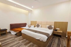 Townhouse Ganpati Mandir Khajrana Formerly Rathore Residency