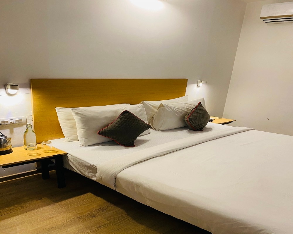 Pacific Inn City Escapes - Tap to explore photos