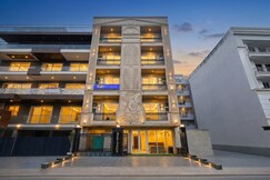 FabHotel Heritage Inn Golf Course Rd