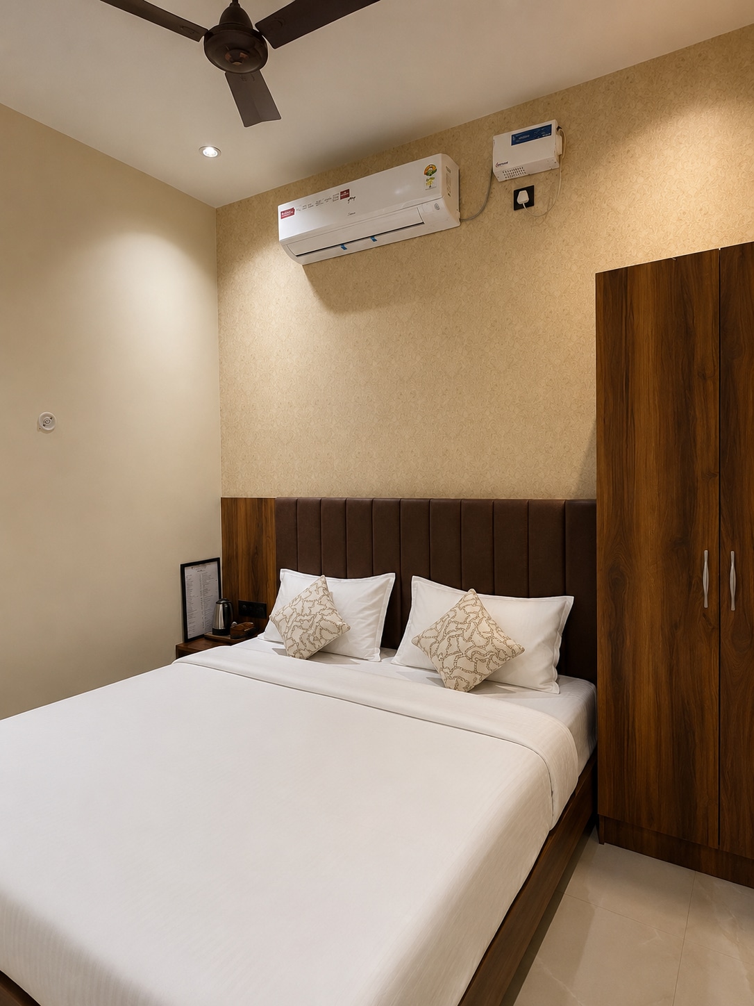 Vaas Stays | A Beautiful Stay - Tap to explore photos