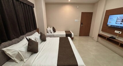 Hotel Pragya Paradise Room Type - Family Triple Bed Room