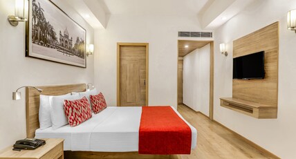 Lemon Tree Premier City Center Gurugram Room Type - Deluxe Queen or Twin Room