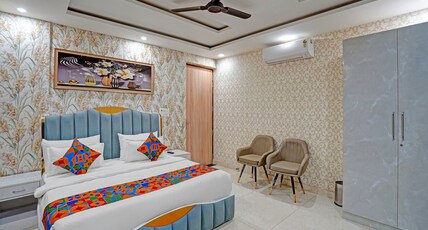 FabHotel The Red Carpet Rooms Room Type - Deluxe Room