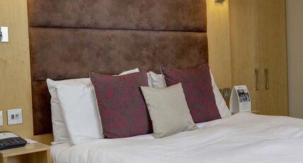 Best Western Heath Court Hotel Room Type - 1 Double Bed, Standard Room, Free High Speed Internet, Comfort, Non-Smoking Best Western Heath Court Hotel Room Type - 1 Double Bed, Standard Room, Free High Speed Internet, Comfort, Non-Smoking