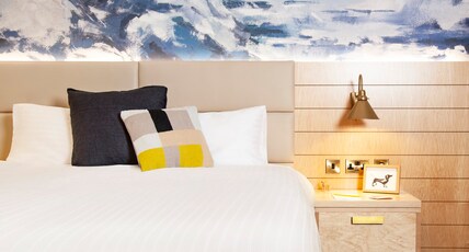 voco ST. DAVID'S CARDIFF, an IHG hotel Room Type - 1 King St Davids Suite with Harbour View
