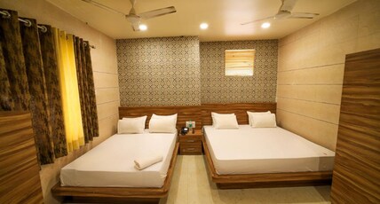 Hotel Sundaram 5 Min. Distance from Dargah Room Type - Standard Non Ac Four Bed Room Hotel Sundaram 5 Min. Distance from Dargah Room Type - Standard Non Ac Four Bed Room