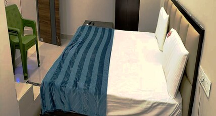 N Hotel Room Type - Deluxe Room AC
