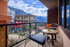 Hill House | Room & Restaurant