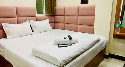 Hotel Manoram Room Type - Deluxe Double Room
