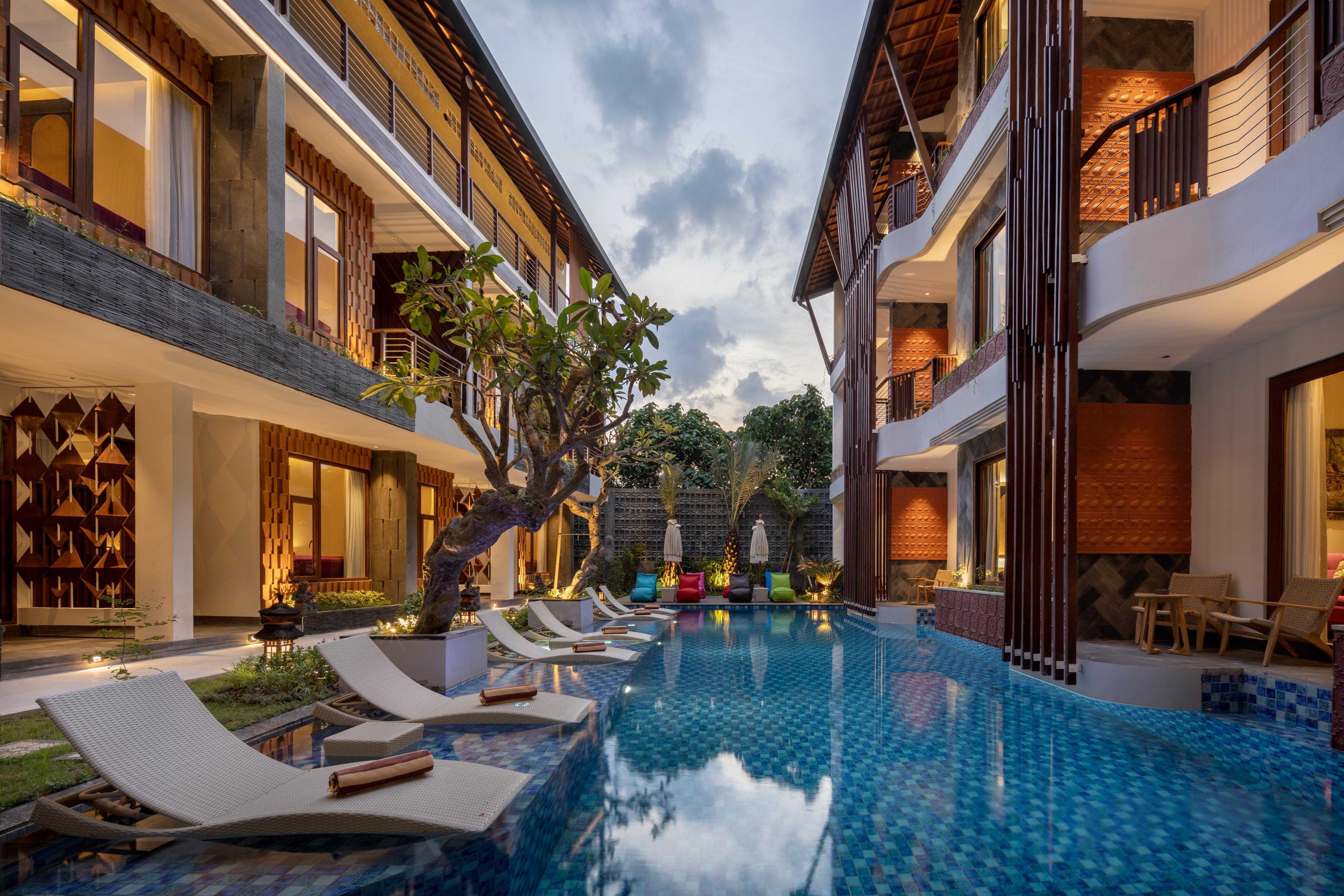 Mokko Suites Batubelig - Tap to explore photos