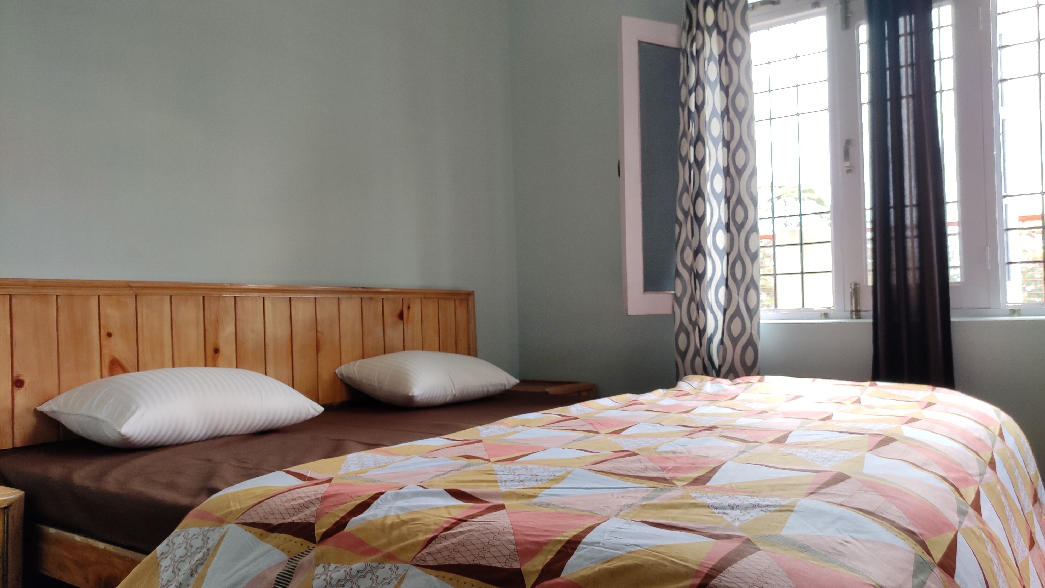 Green Meadows Homestay Jhumar - Tap to explore photos