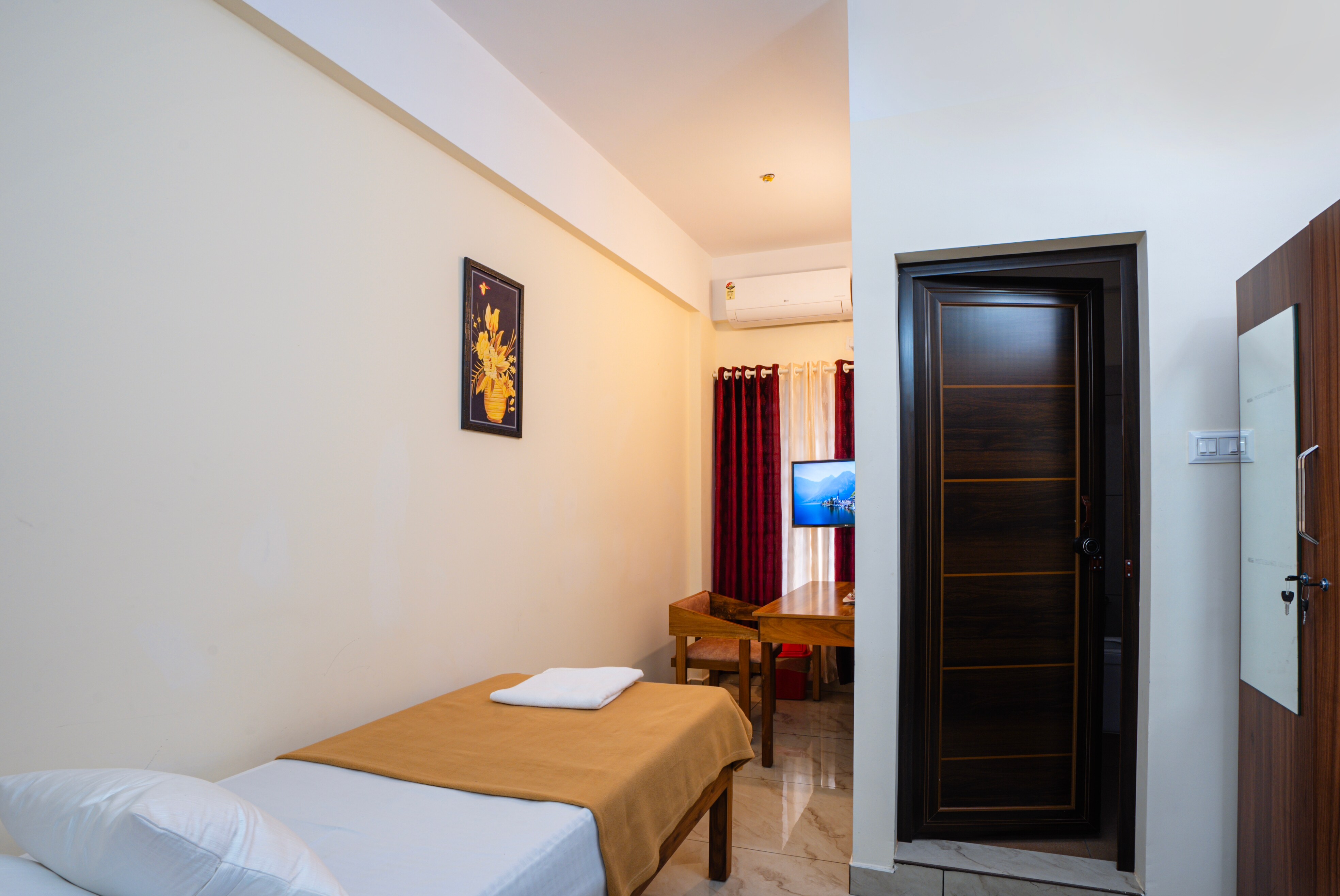 Parkview Residency | Near Padmanabhaswamy Temple - Tap to explore photos