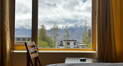 16 Arahat Guest House Room Type - Deluxe room