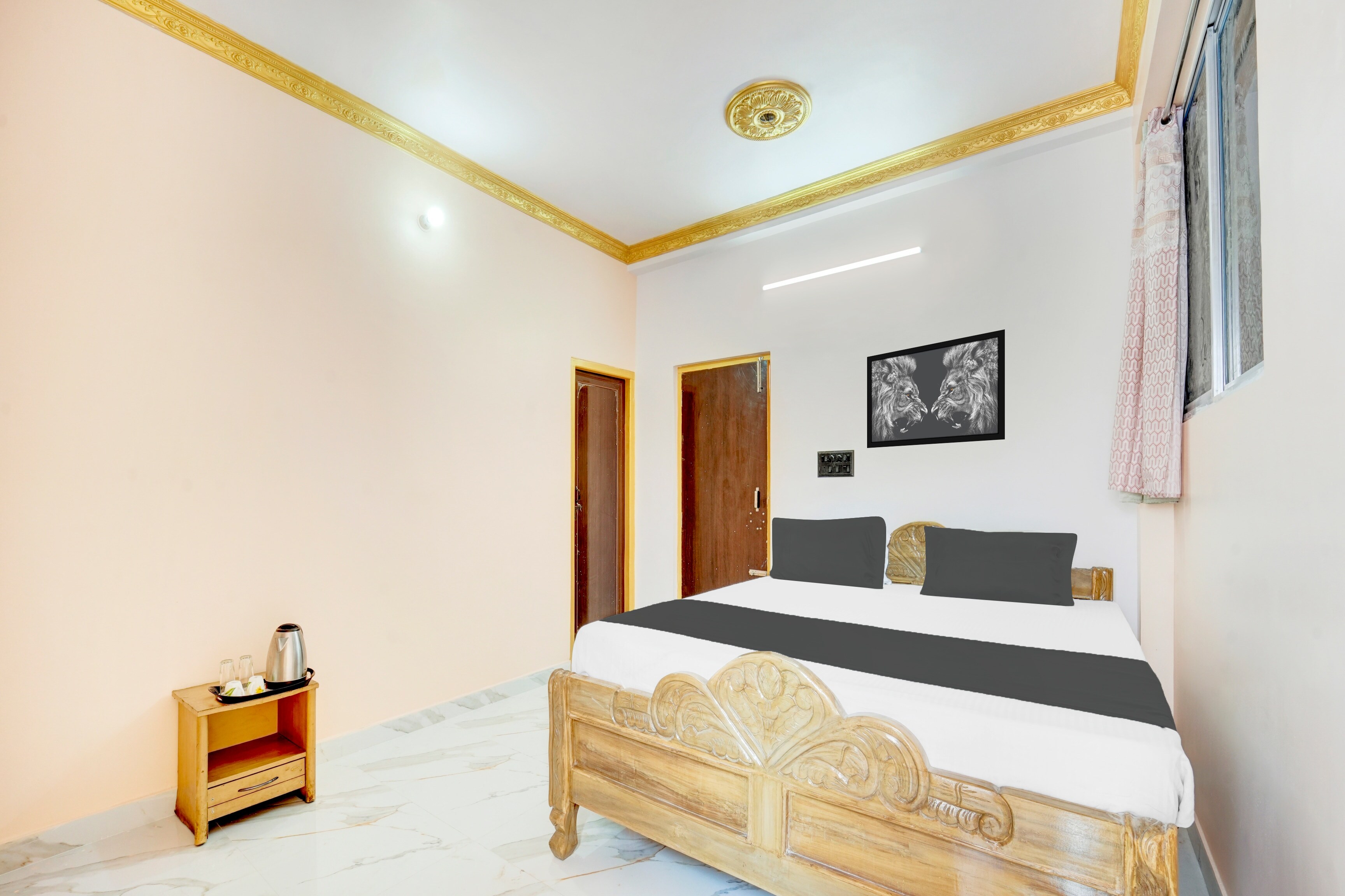 Hotel O Radhe Shyam Guest House - Tap to explore photos