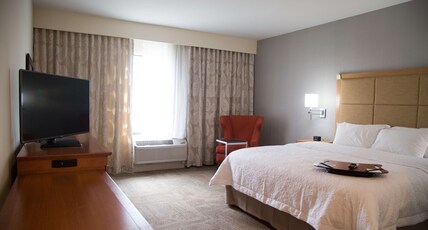 Hampton Inn & Suites by Hilton McKinney Room Type - 1KN HEARING ACC STUDIO NS