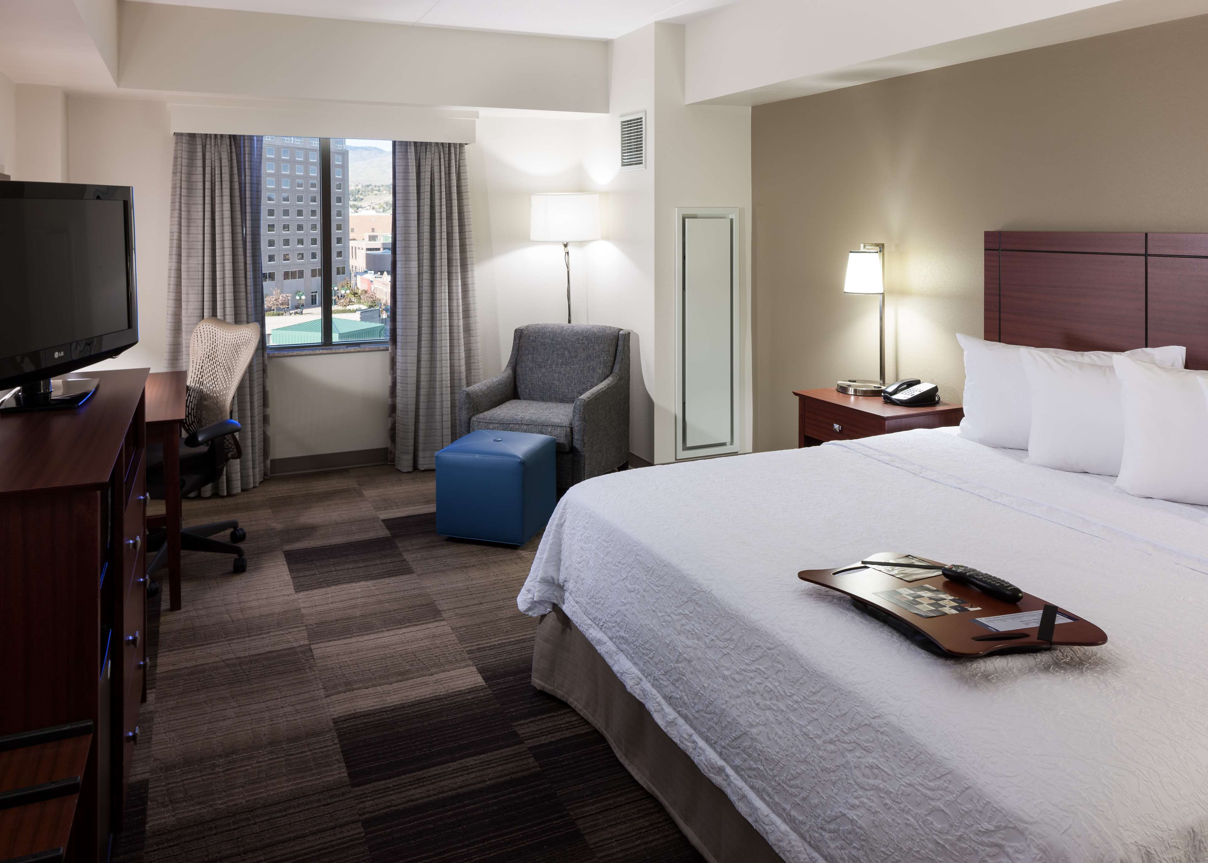 Hampton Inn & Suites Boise-Downtown - Tap to explore photos