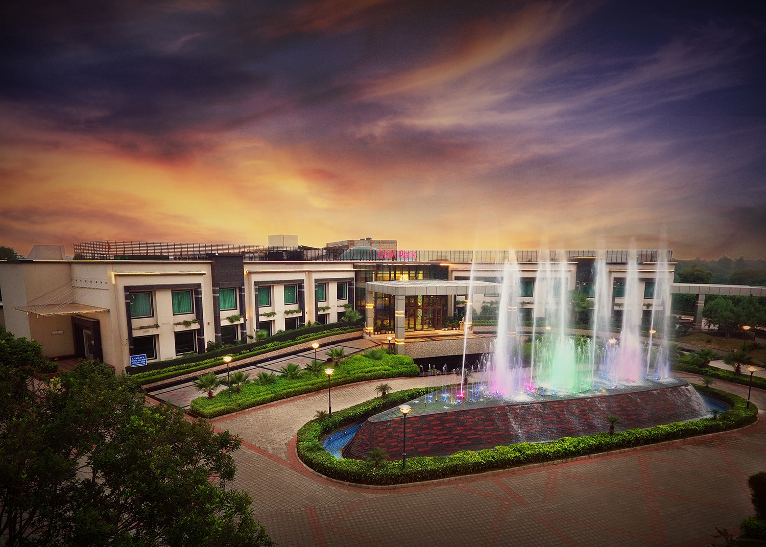 City Park Hotel and Resort Paschim Vihar, New Delhi - Tap to explore photos