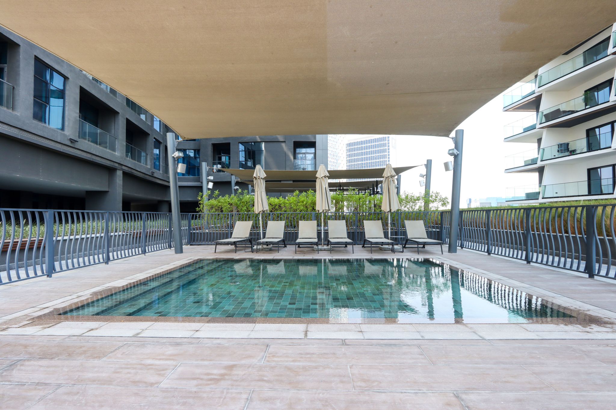 ELIVAAS Curated Chic 1B by Dubai Canal | Marasi Drive w/ Pool, G - Tap to explore photos